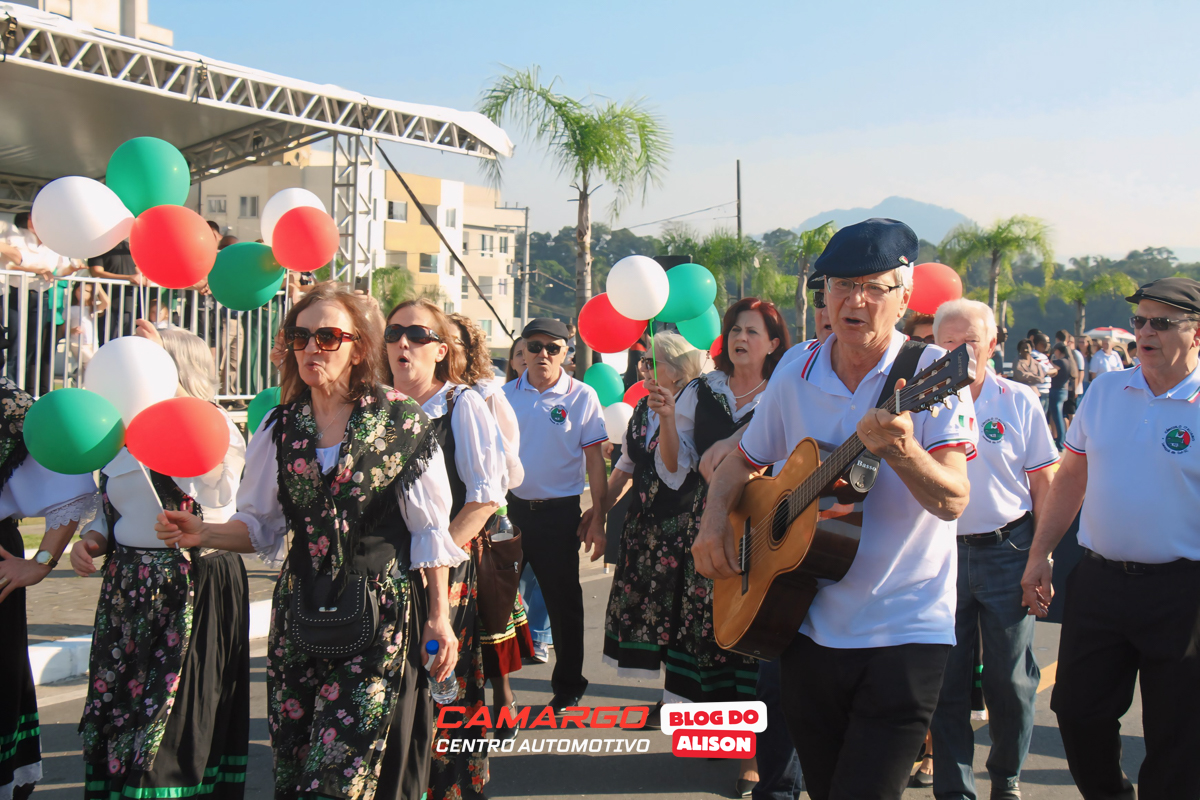 Desfile Festivo Celebra os 148 Anos de Jaraguá do Sul